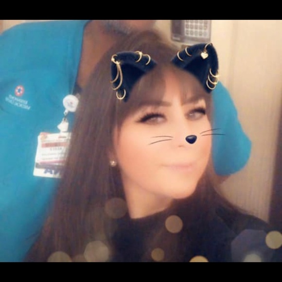 Meet your Posher, Viviana - Picture 2 of 7